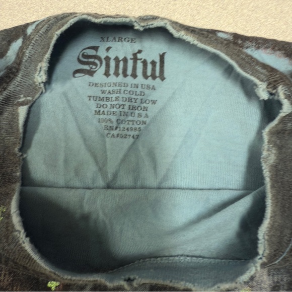 Sinful - by Afflictuon Graphic Tee with Dove Design Y2k- Rare Xl (Junior fit) - Picture 2 of 6